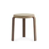 Hocker - Tap walnut/sand von Normann Copenhagen