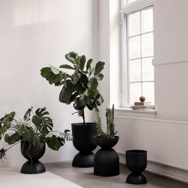 Blumentopf - Hourglass Pot schwarz L von Ferm Living