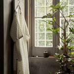 Bademantel - Field off white/chocolate von Ferm Living