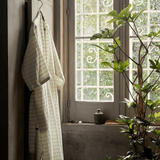 Bademantel - Field off white/chocolate von Ferm Living