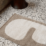 Badematte - Lay washable dark taupe/off-white von Ferm Living