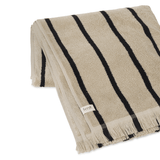 Badetuch - Alee sand/black von Ferm Living
