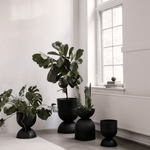 Blumentopf - Hourglass Pot schwarz L von Ferm Living