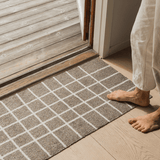 Fussmatte – Hand Travertine von Heymat