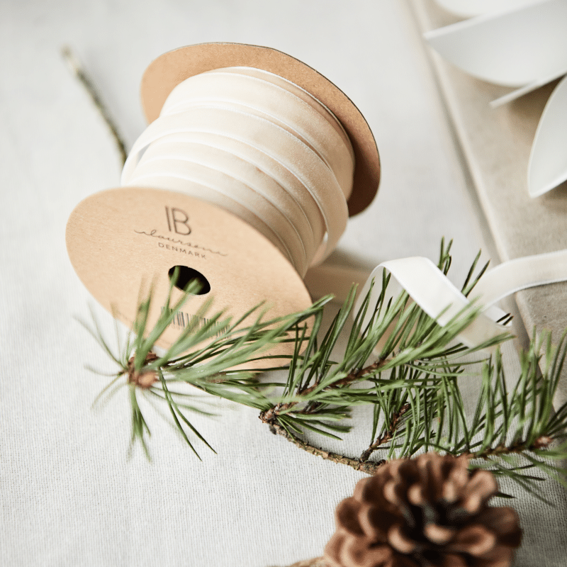 Geschenkband – Velours creme von Ib Laursen
