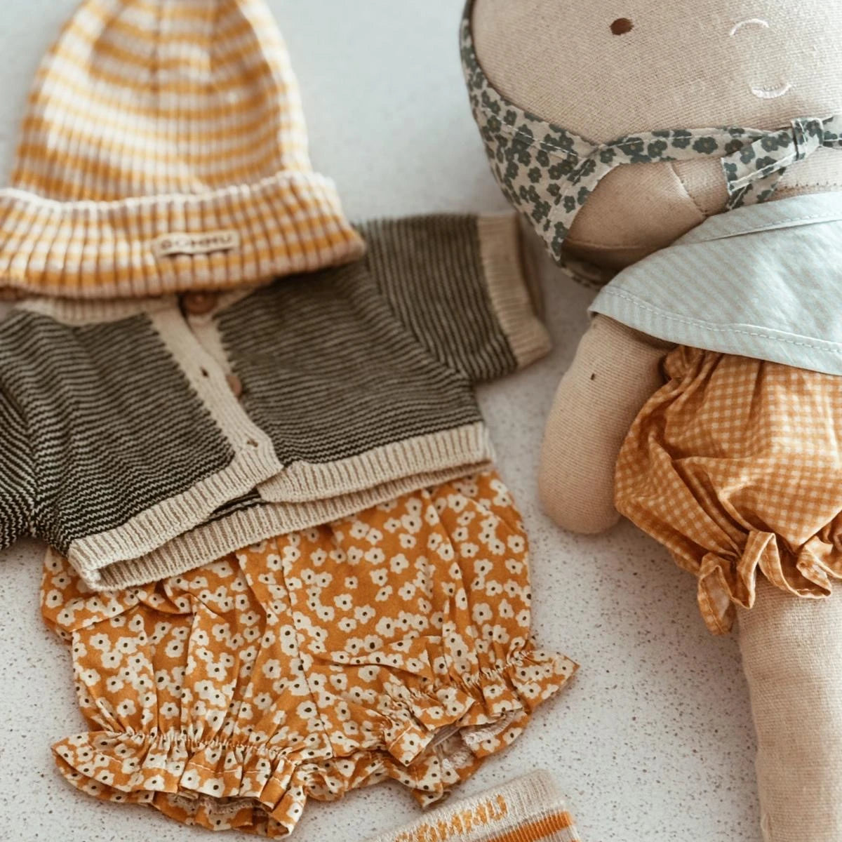 GOMMU - Beanie light cream/mustard