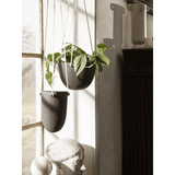Hanging Pot – Speckle dark grey S von Ferm Living