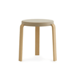 Hocker - Tap oak/sand von Normann Copenhagen