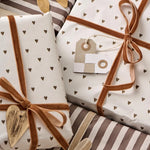 IB Laursen - Geschenkpapier Herzen braune