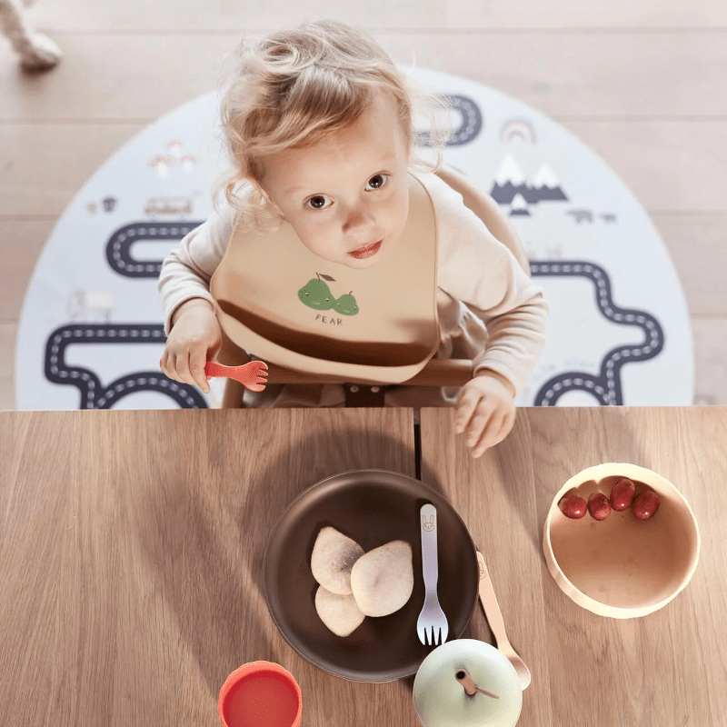 Kindergeschirrset - Pullo taupe/vanille von OYOY
