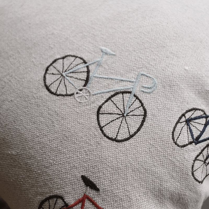 Kissenbezug – BICYCLES gestickt von Fine Little Day