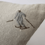 Kissenbezug – SKIERS gestickt von Fine Little Day