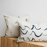 Kissenbezug – SURFERS gestickt von Fine Little Day