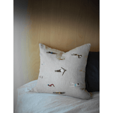 Kissenbezug – SWIMMERS gestickt von Fine Little Day