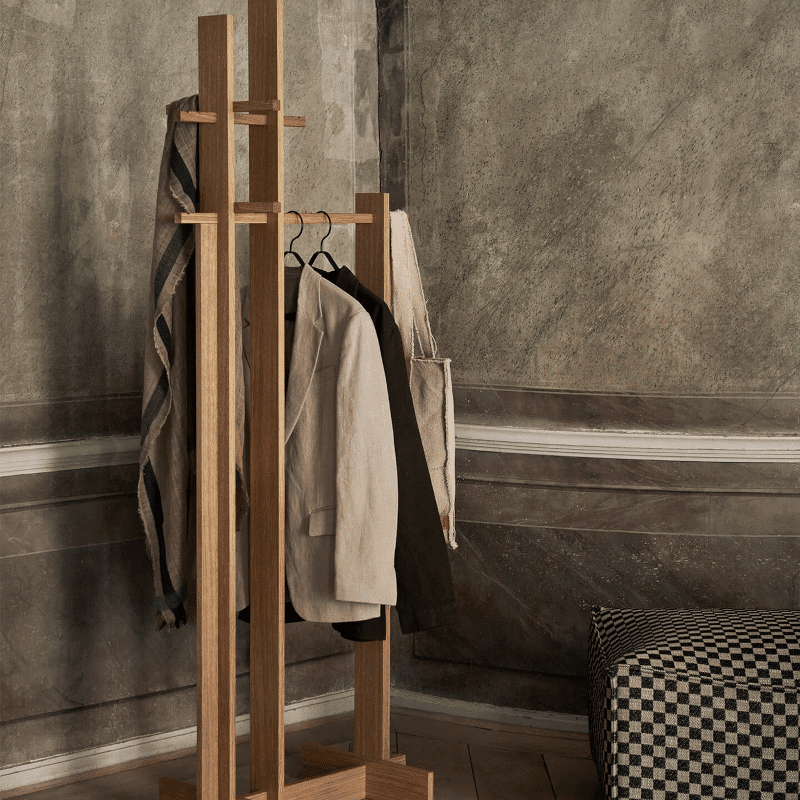Kleiderständer - Bridge oiled oak von Ferm Living