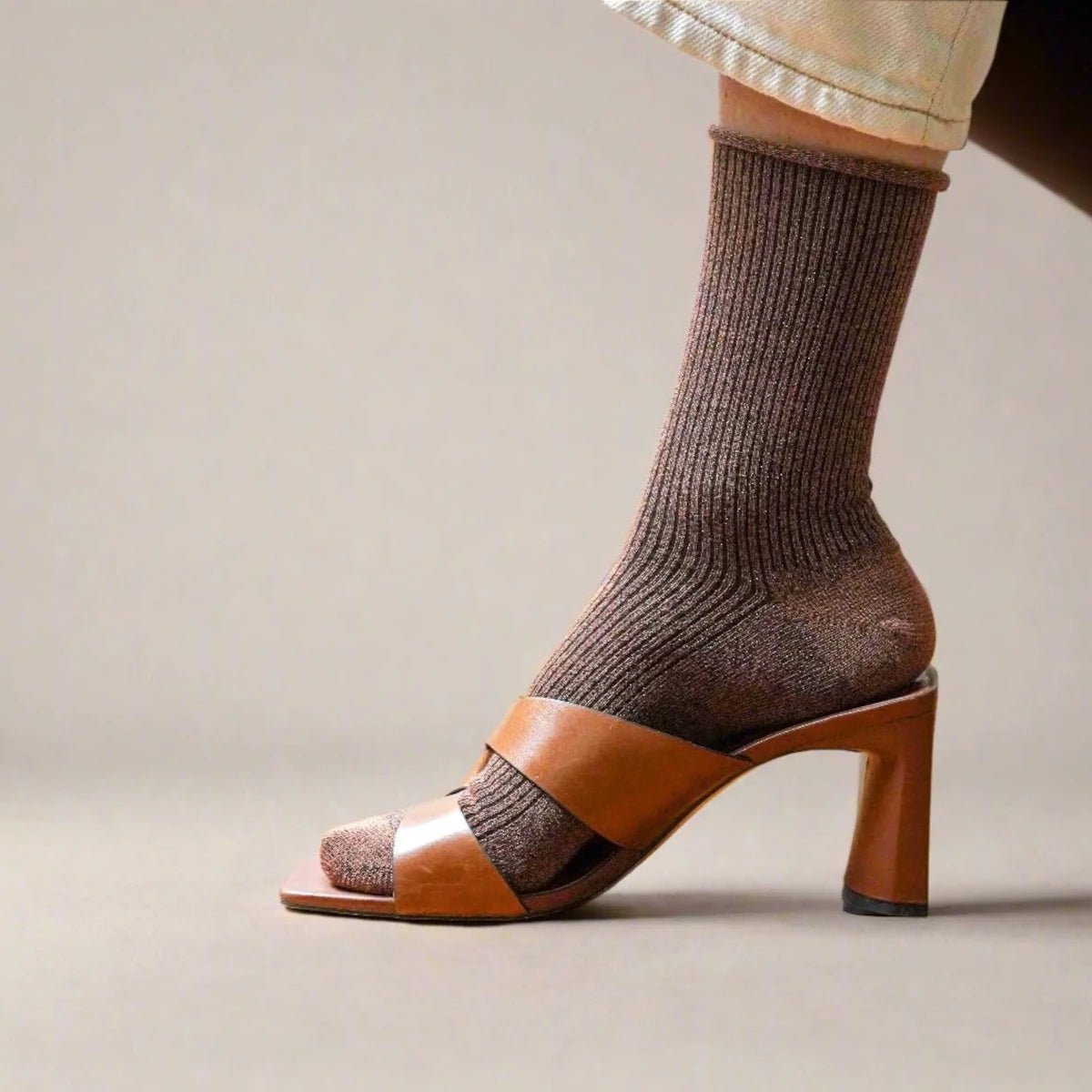 KLUE - Socken Glitzer Lyocell kamelbraun

