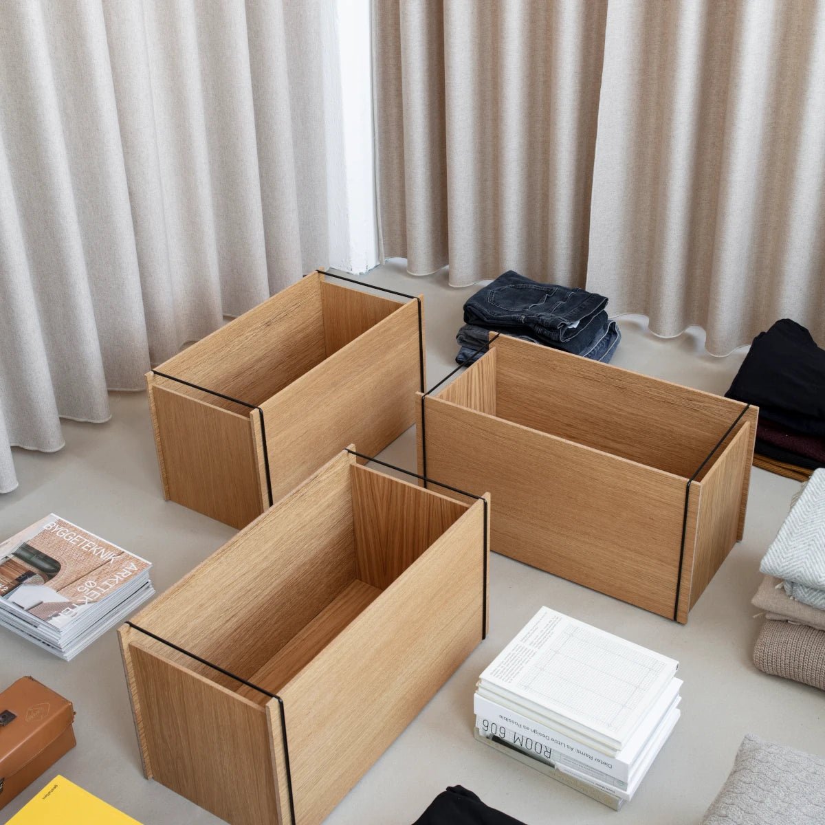 MOEBE - Box Storage Oak/black

