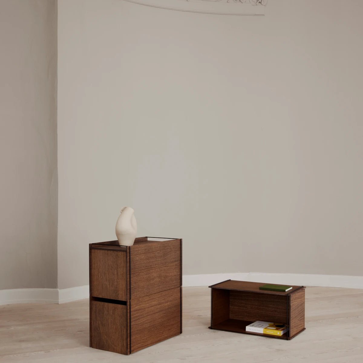 MOEBE - Box Storage Smoked Oak/black