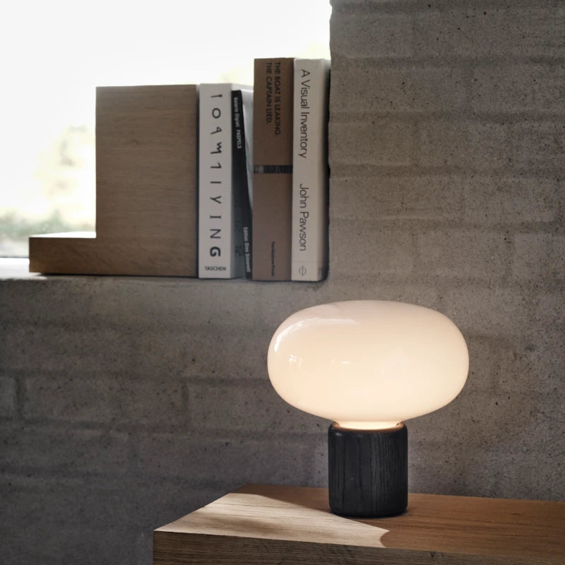 New Works - Tischleuchte Karl-Johan Smoked Oak/White Opal Glass