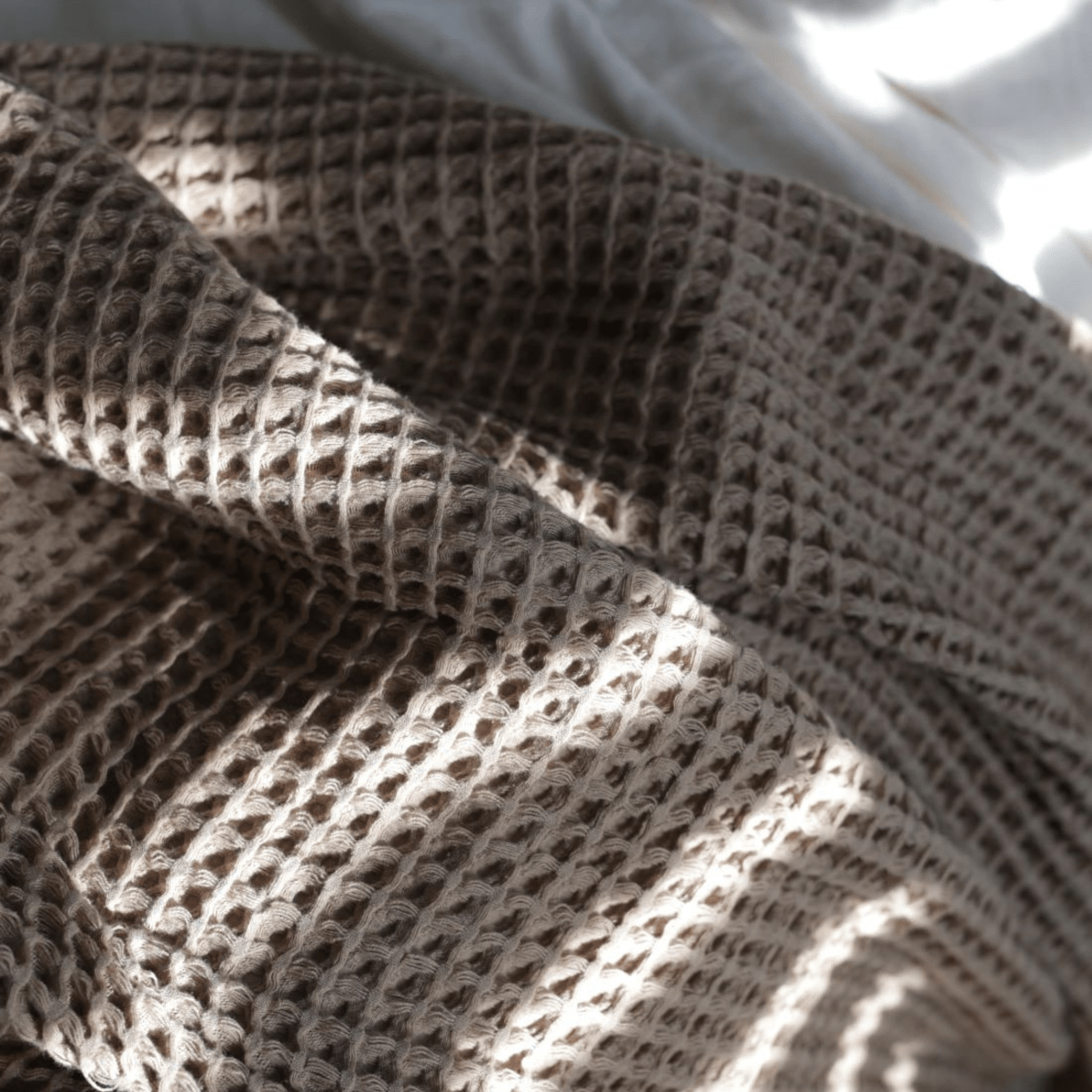 ooh noo - Bettüberwurf Waffle Cotton mocha

