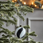 Ornament - Coil Schwarz/Weiss von House Doctor