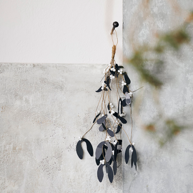 Ornament – Mistel schwarz L von House Doctor