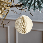 Ornament - Orb ivory von Hosue Doctor