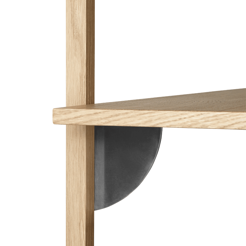 Regal - Sector triple/wide natural oak/black von Ferm Living