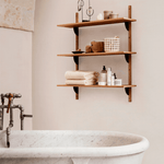 Regal - Sector triple/wide natural oak/black von Ferm Living