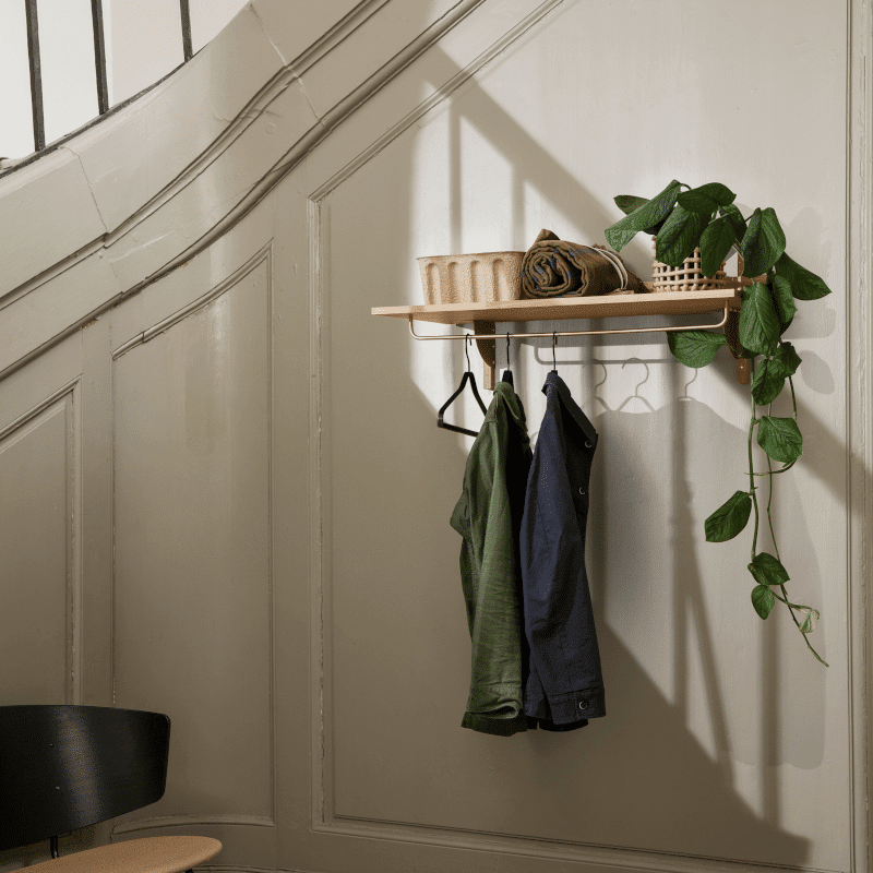 Regal - Sector Rack natural oak/brass von Ferm Living