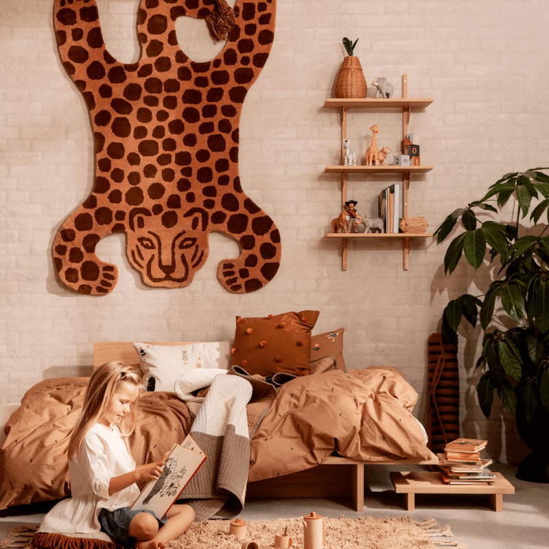 Regal - Sector triple/narrow natural oak/brass von Ferm Living