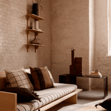 Regal - Sector triple/narrow natrual oak/brass von Ferm Living