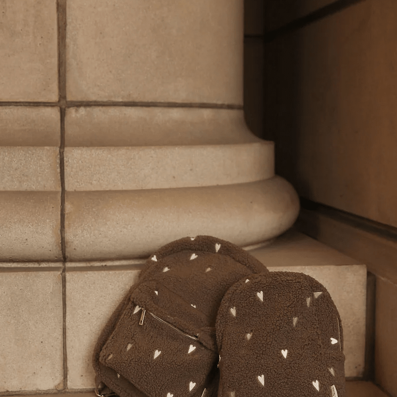 Rucksack midi - Braun/Teddy Hearts mit Vordertasche von Studio Noos