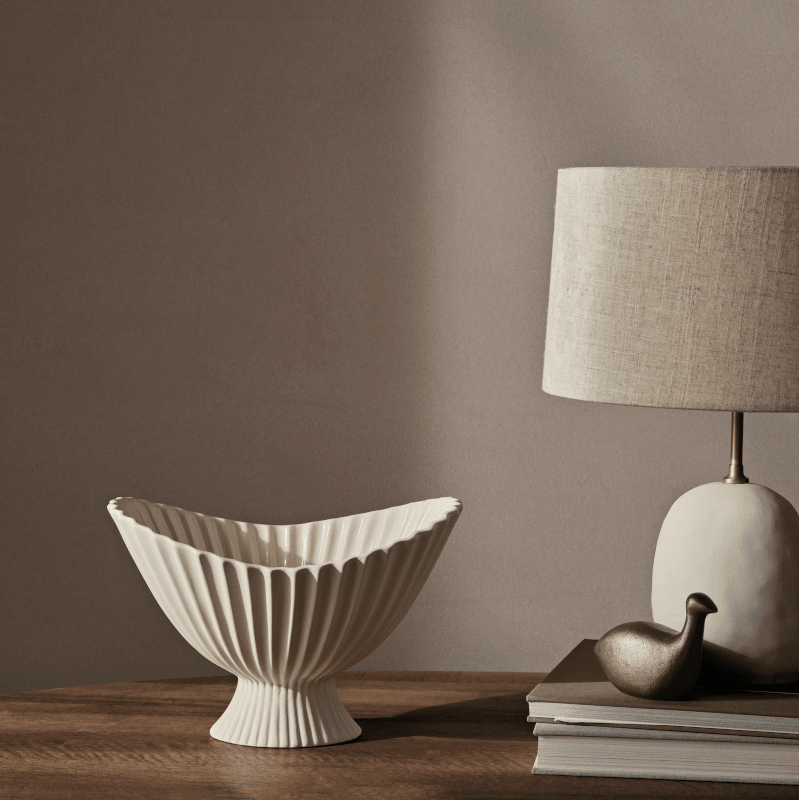 Schale - Centrepiece Fountain off-white S von Ferm Living