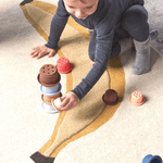 Stapelbecher – Tawa kirschrot/beige von OYOY