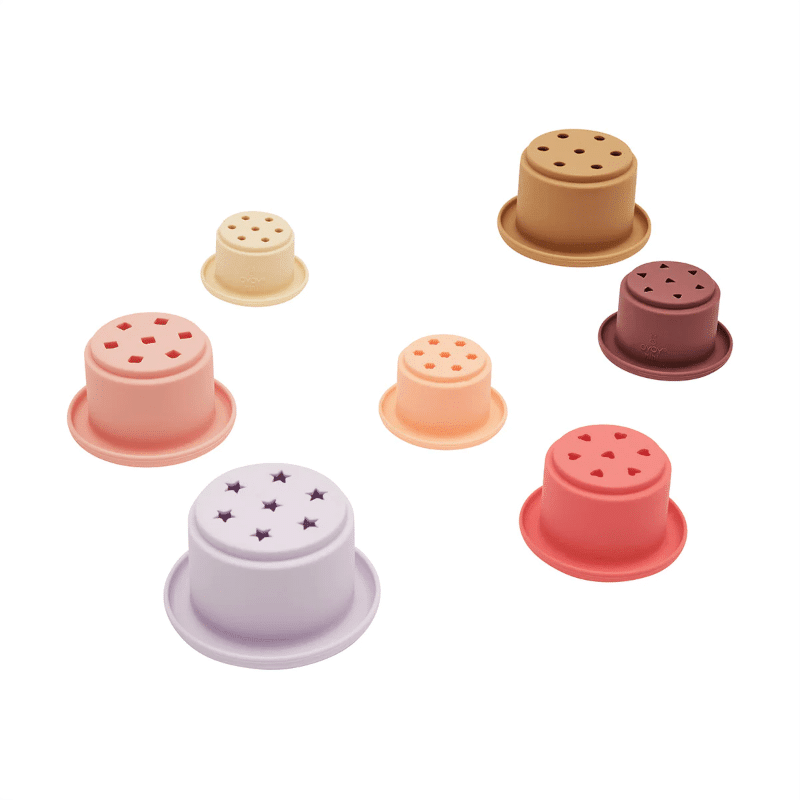 Stapelbecher – Tawa kirschrot/beige von OYOY
