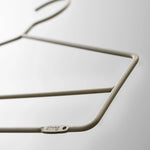 String Furniture - Kleiderbügel 4er Set

