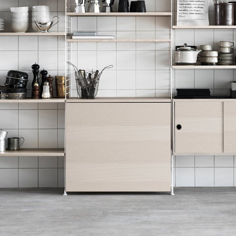 String – Klapptisch Esche/weiss von String Furniture