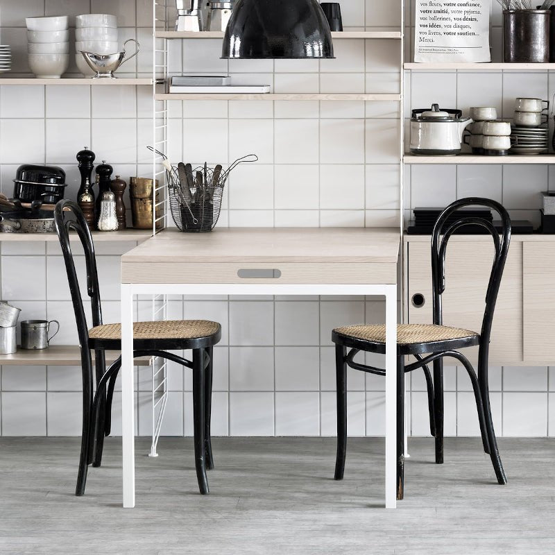 String – Klapptisch Esche/weiss von String Furniture