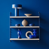 String - Pocket Wandregal 1949-2024 Jubiläums-Edition von String Furniture
