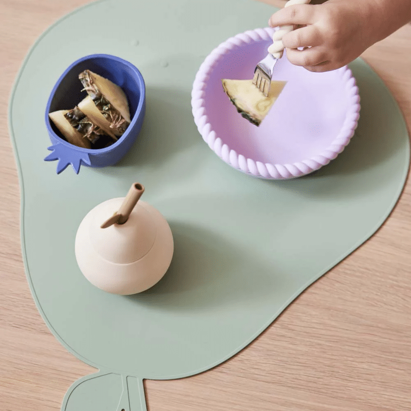 Trinkbecher mit Strohhalm – Pear vanille von OYOY